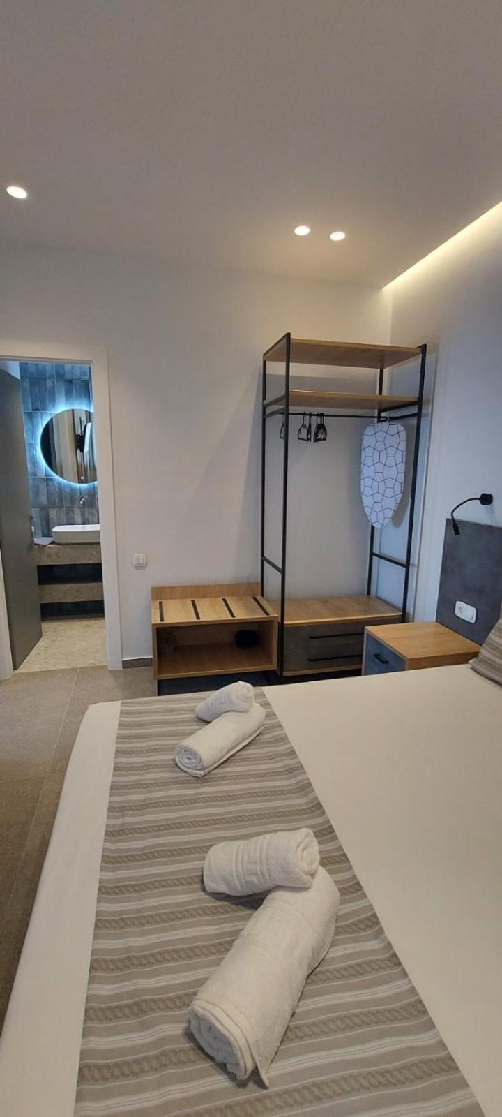 Appartamento Enalia Luxury Living Nikiti  Esterno foto