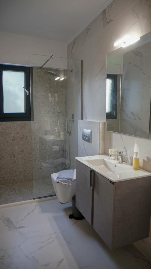 Appartamento Enalia Luxury Living Nikiti  Esterno foto