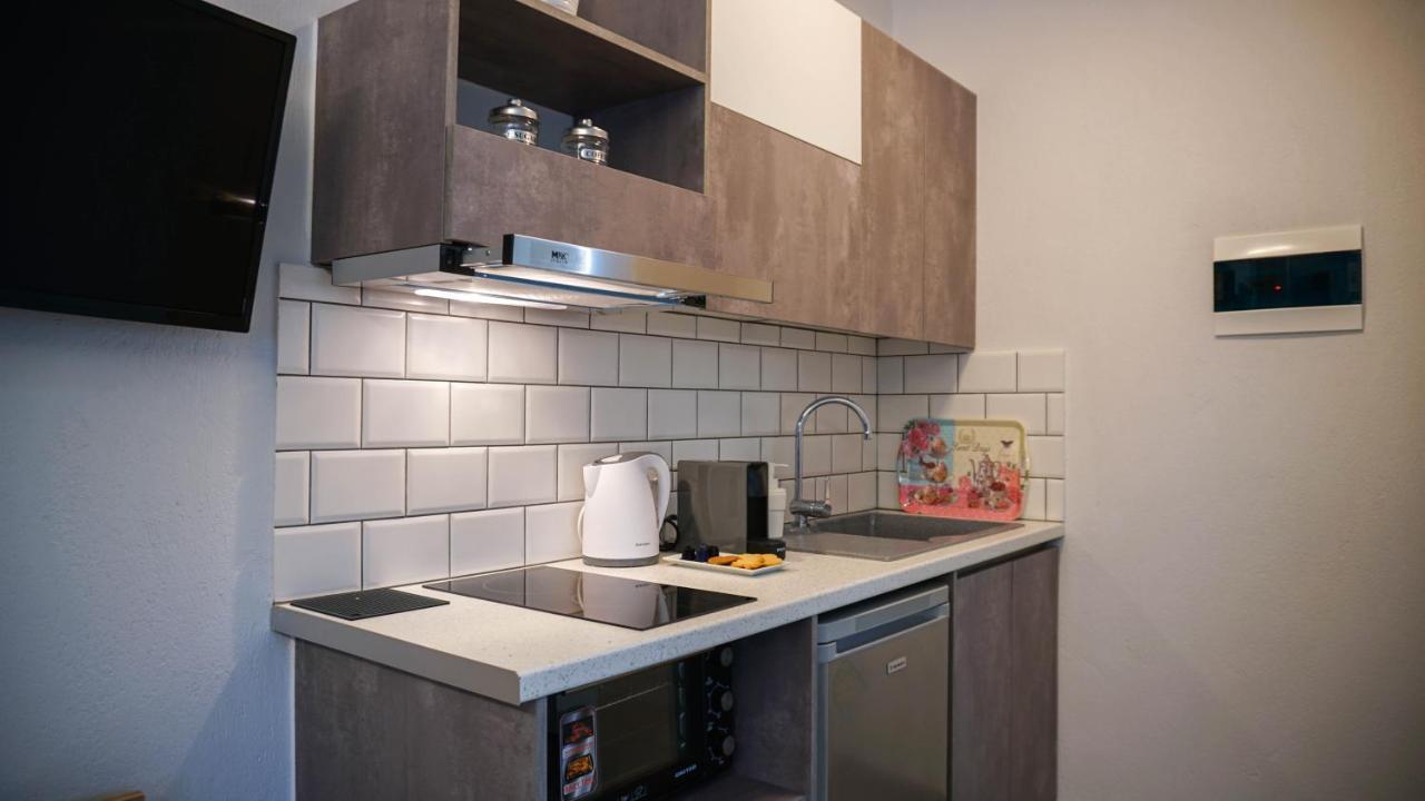 Appartamento Enalia Luxury Living Nikiti  Esterno foto