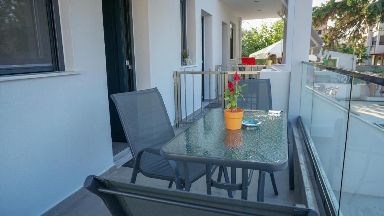 Appartamento Enalia Luxury Living Nikiti  Esterno foto