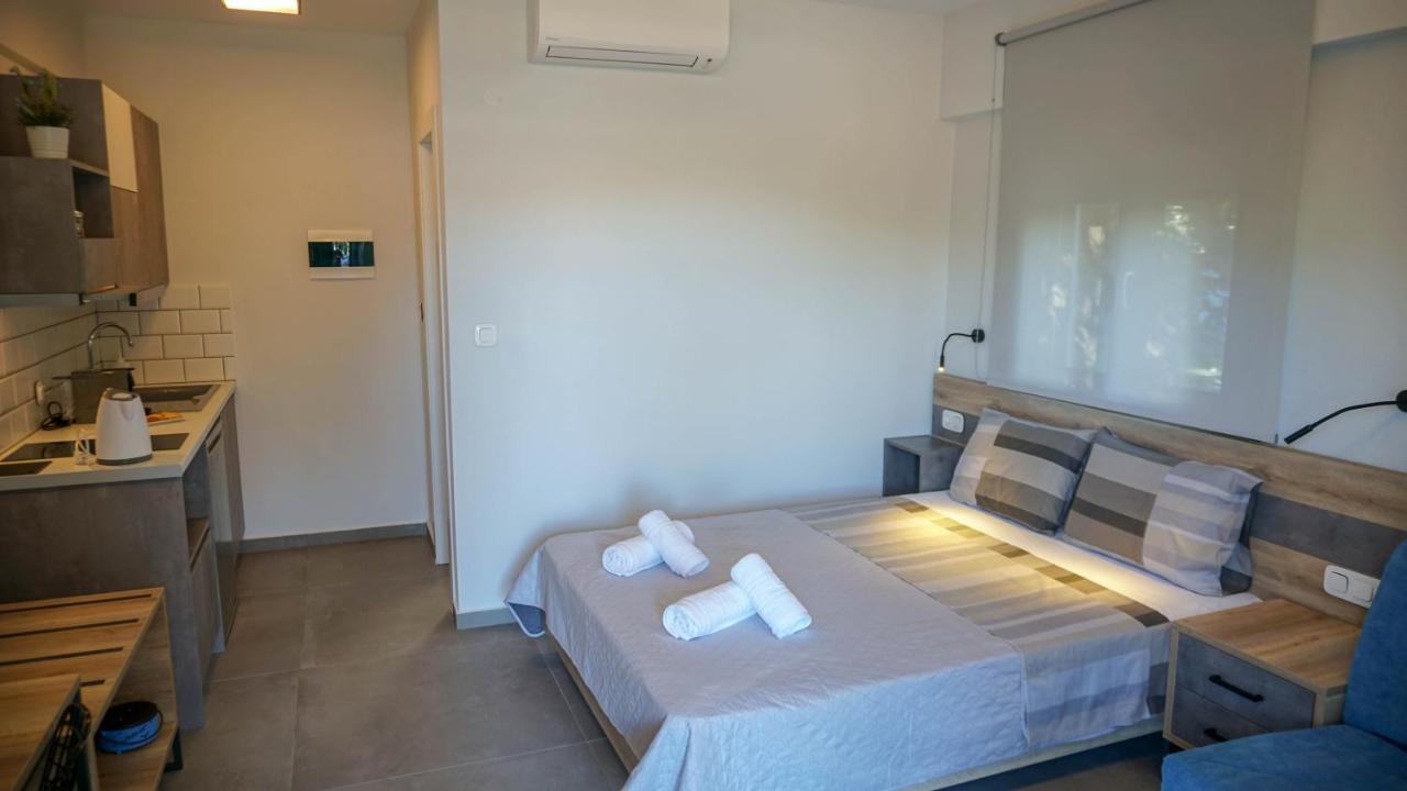 Appartamento Enalia Luxury Living Nikiti  Esterno foto
